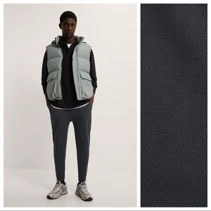 NWT. Zara Men’s Grey Slim Fit Jogger Pants. Size XL.